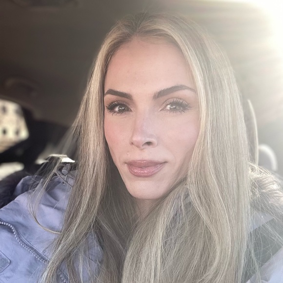 Meet your Posher, Victoria - Picture 1 of 1